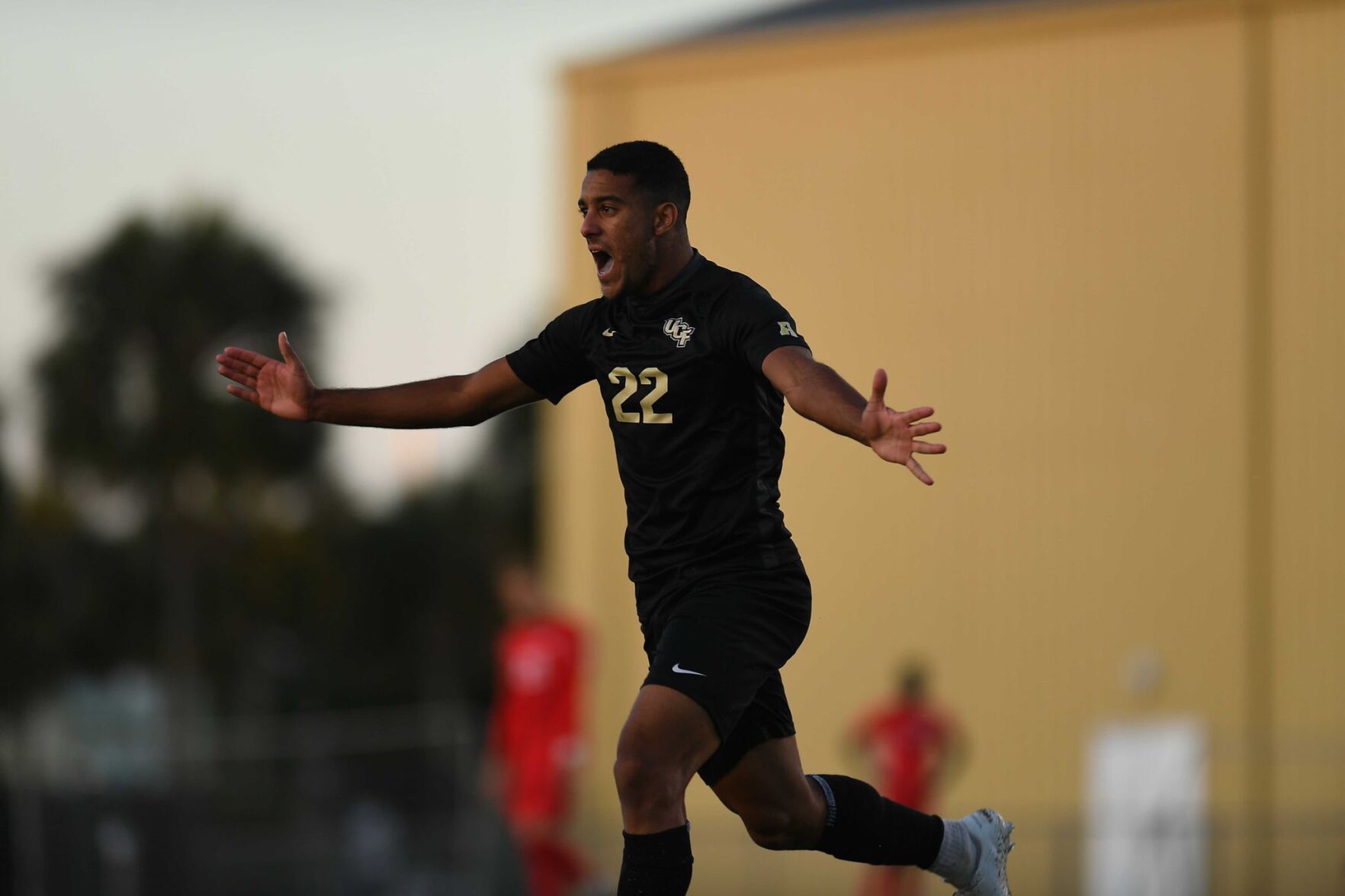 UCF Men's Soccer comes from behind to beat SMU